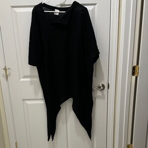 Oh My Gauze! Assymetrical tunic. P2P 29”. Elbow length sleeve.